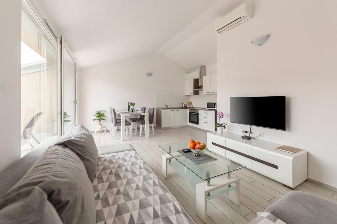 Apartments Era إيزولا المظهر الخارجي الصورة