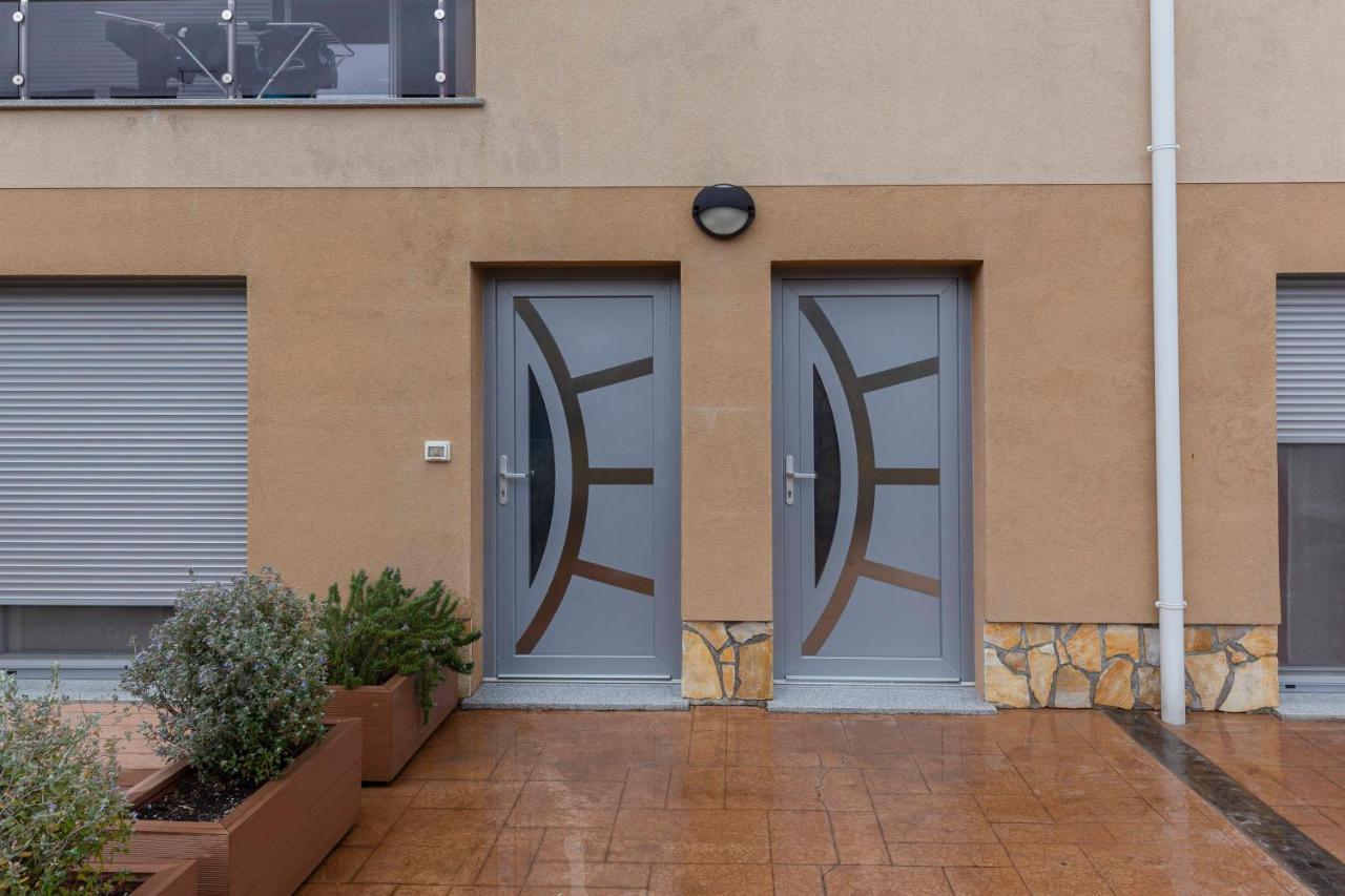 Apartments Era إيزولا المظهر الخارجي الصورة